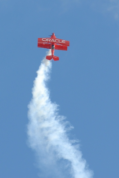 Oracle Challenger biplane at Miramar air show-3 10-13-06