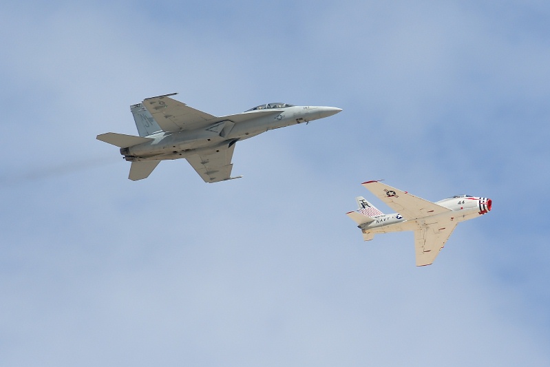 F16 & F1 Fury flying at Miramar air show 10-13-06