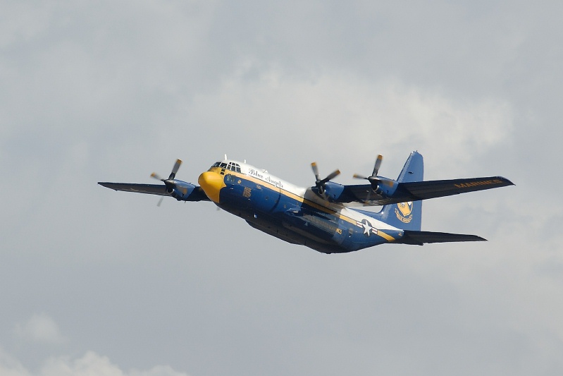 KC130 Fat Albert at Miramar air show-1 10-13-06