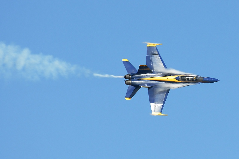 Blue Angel jet at Miramar air show-7 10-13-06