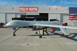 RQ-1 predator at Miramar air show-03 10-12-07