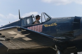 F6F Hellcat taxiing off runway at Miramar air show-07 10-12-07