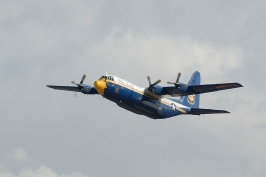 KC130 Fat Albert at Miramar air show-1 10-13-06