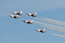Air Force Thunderbird F16s in flight at Miramar air show-104 10-12-07
