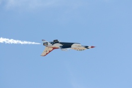 Air Force Thunderbird F16 in flight at Miramar air show-53 10-12-07