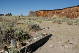 Broken glass at Bodie-02 6-8-07