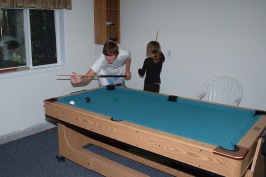 BDL & Kady playing pool at Serene Lakes cabin-01 7-28-07