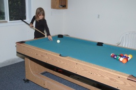 Kady playing pool at Serene Lakes cabin-01 7-28-07