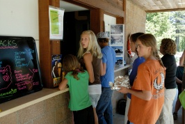 Kady Haley Brett buying drinks at Lot 1 in Serene Lakes-01 7-29-07