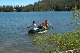 Brett Shannon Haley Kelly in canoe and Calla at Serene Lakes-04 7-30-07