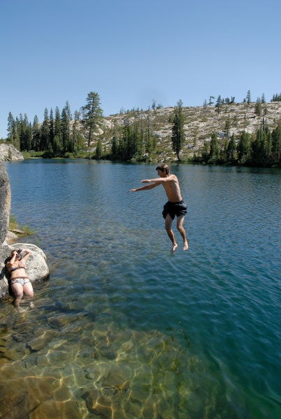Shannon photographing Brett jumping off rock into Long Lake near Serene Lakes-08 7-29-07