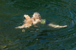 Calla LC swimming in Long Lake near Serene Lakes-02 7-29-07