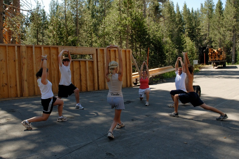 Kelly BDL Shannon John Brette Haley stretching at Serene Lakes cabin-01 7-29-07