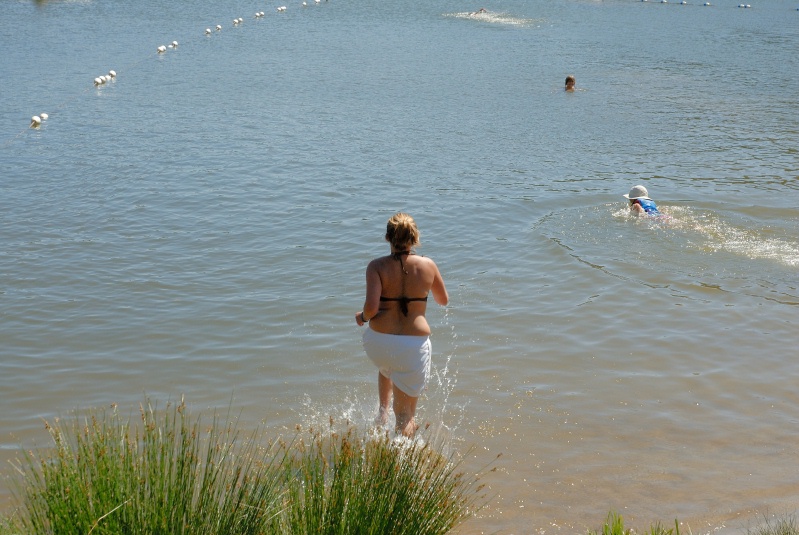 Shannon starting swim in family triathalon at Serene Lakes-02 7-29-07