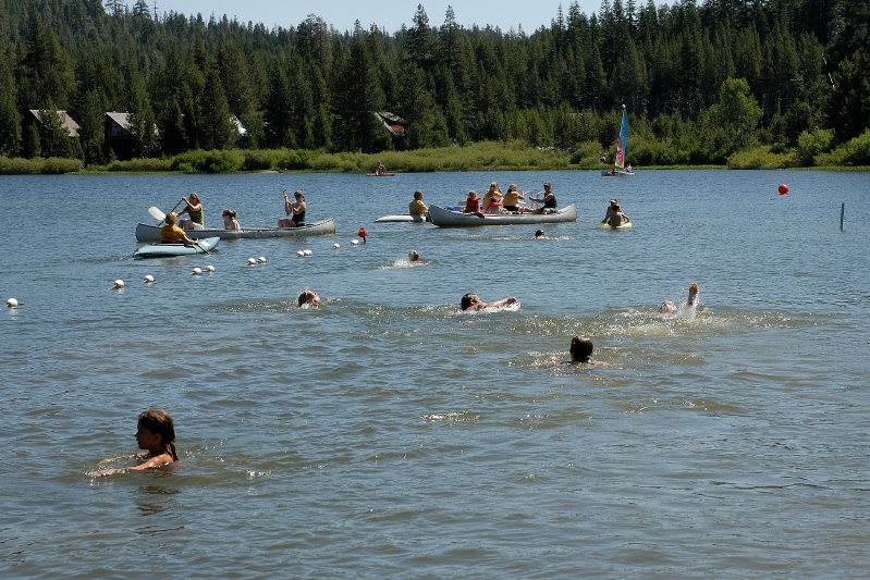 Kids swimming in family triathalon at Serene Lakes-04 7-29-07