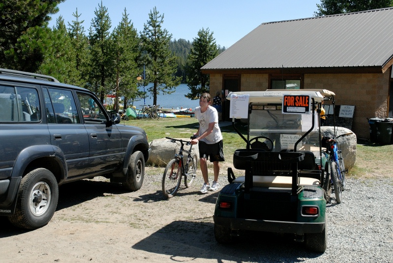 BDL starting bike ride in family triathalon at Serene Lakes-01 7-29-07