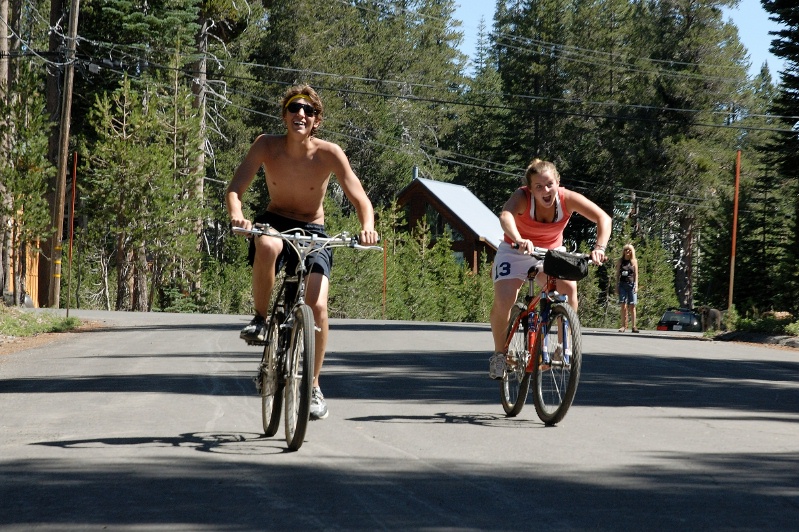 Brett & Shannon finishing family triathalon at Serene Lakes-05 7-29-07