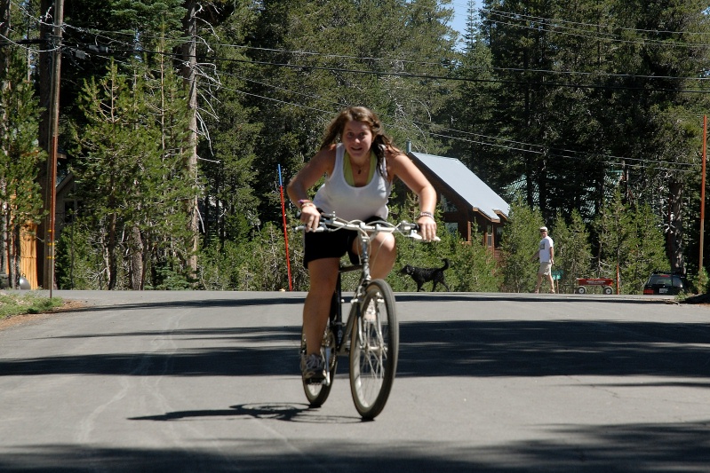 Kelly finishing family triathalon at Serene Lakes-02 7-29-07