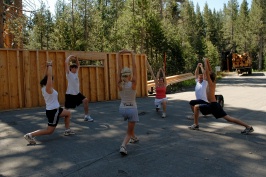 Kelly BDL Shannon John Brette Haley stretching at Serene Lakes cabin-01 7-29-07