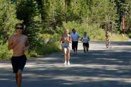 Kids running family trathalon at Serene Lakes-06 7-29-07