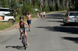 Kids running family trathalon at Serene Lakes-08 7-29-07