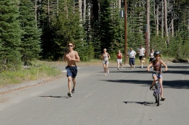 Kids running family trathalon at Serene Lakes-07 7-29-07