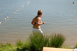 Shannon starting swim in family triathalon at Serene Lakes-01 7-29-07