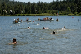 Kids swimming in family triathalon at Serene Lakes-04 7-29-07