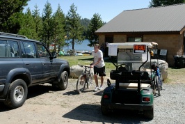 BDL starting bike ride in family triathalon at Serene Lakes-01 7-29-07