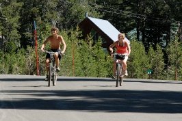 Brett & Shannon finishing family triathalon at Serene Lakes-02 7-29-07