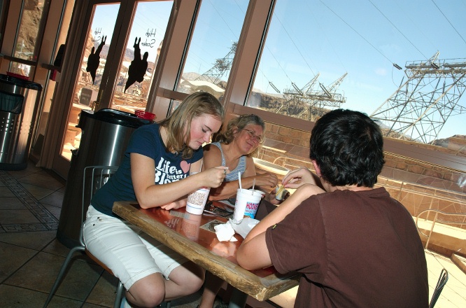 CL-AML LC BDL having lunch at Hoover Dam 8-30-05