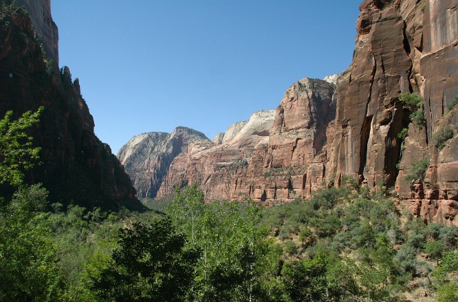 EK-View of Zion Canyon from Weeping Rock UT-1 8-31-05