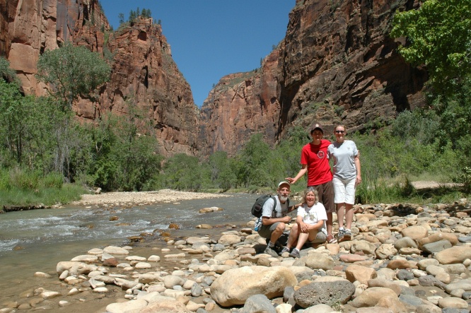 FJ-GL LC BDL AML at Virgin river in upper Zion Canyon UT-2 8-31-05