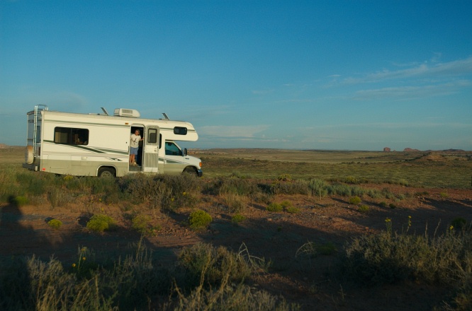 QEL-LC in RV at sunrise at campsite near Dead Horse Pt UT 9-3-05