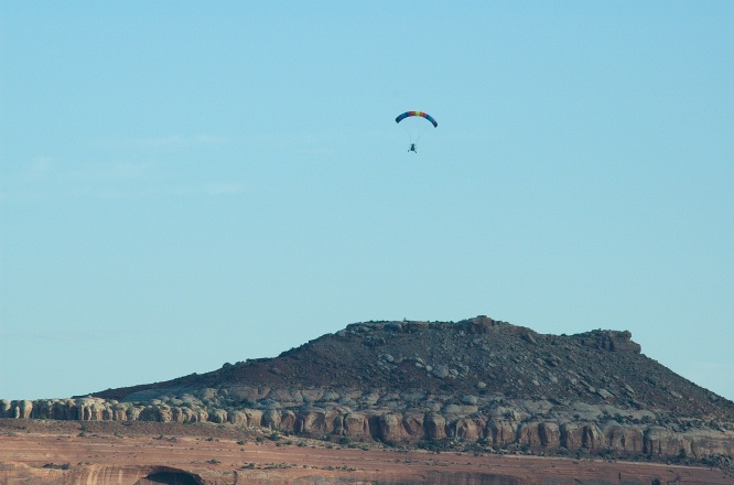QEN-Powered paraglider near Dead Horse Pt UT-3 9-3-05