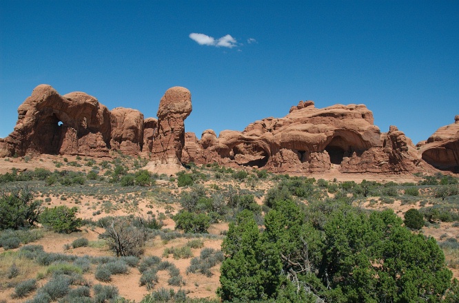 QHF-Double Arch formations at Arches Nat Park UT-1 9-3-05