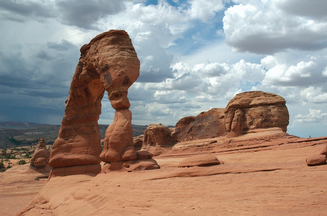 QJB-Delicate Arch at Arches Nat Park UT-10 9-3-05