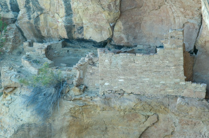 QKO-Cliff dwelling ruin at Mesa Verde CO-5 9-4-05