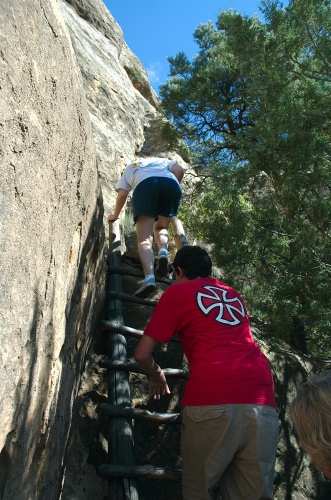 QKW-BDL climbing ladder to Cliff House ruin at Mesa Verde CO 9-4-05