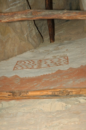 QLM-Wall painting in Cliff Palace ruin at Mesa Verde CO 9-4-05