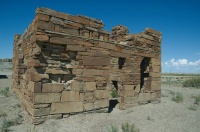 QCT-Abandoned rock house along Hwy 24 east of Capitol Reef Park UT-2 9-2-05