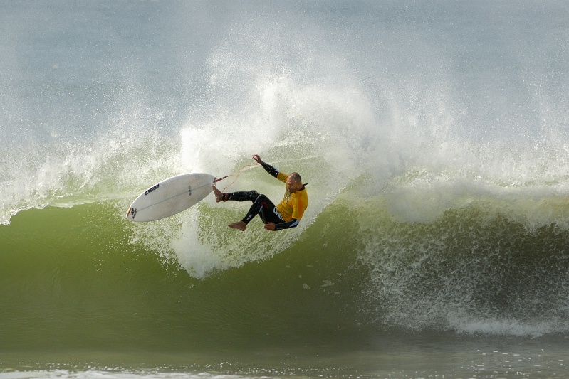 Surfer in contest at Oceanside-131 10-21-07