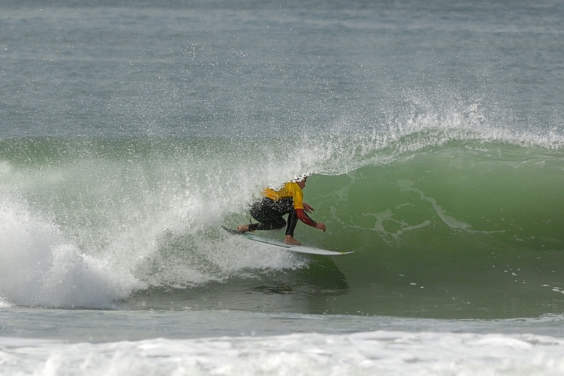 Surfer in contest at Oceanside-015 10-21-07