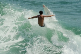 Surfer kicking out near Oceanside Pier-1 7-16-06