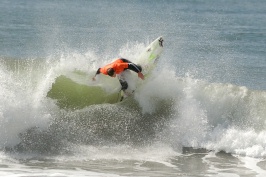 Surfer in contest at Oceanside-146 10-21-07