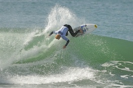 Surfer in contest at Oceanside-123 10-21-07