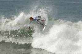 Surfer in contest at Oceanside-108 10-21-07